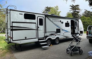 2021 Coachmen RV Freedom Express Liberty Edition 310BHDS