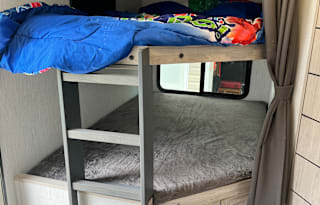 Bring the Whole Family to This Bunkhouse