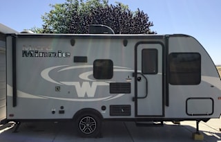 2017 Winnebago BH1700