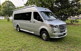 2020 Airstream Interstate Tommy Bahama 4x4