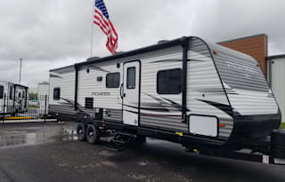 2019 Heartland Pioneer "Mickey & Minnie Bunk Room"