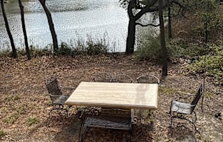 Minimalist Winnie Minnie by the River