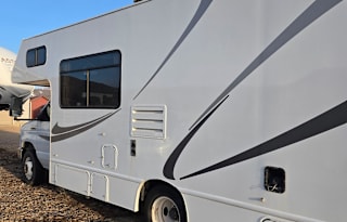 2015 Thor Majestic 23a - Unlimited Miles