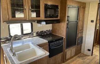 2016 Forest River RV Wildwood X-Lite 272RBXL
