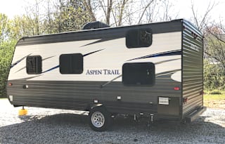 BunkHouse*SmallSUVtowable*sleeps5~FULLY STock