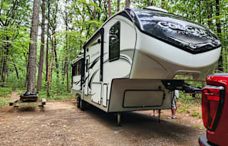 Cougar 5th Wheel Camper
