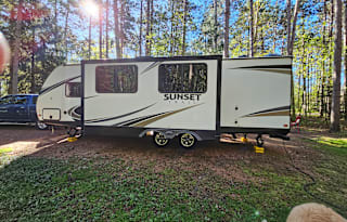 2019 Sunset Trail Super Lite Travel Trailer