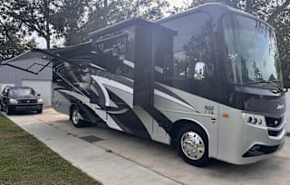 Luxury on Wheels: Explore in the 2022 Jayco 31UL!!