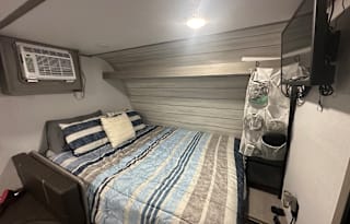 Adventure Ready 2024 Coleman 17B