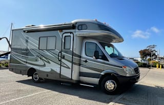 2008 Fleetwood RV Pulse (“Grayvy”)