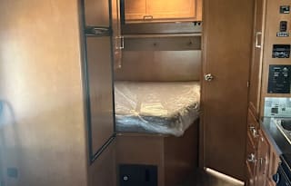 2019 Winnebago Spirit 25B