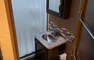 2018 Thor Motor Coach Four Winds 23U