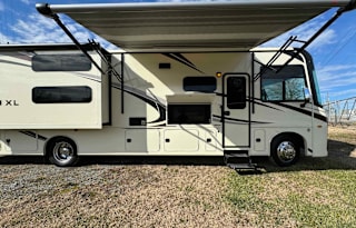 Family fun bus ready to make memories!