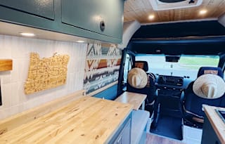 2019 Freightliner Sprinter - Vanna White 4x4