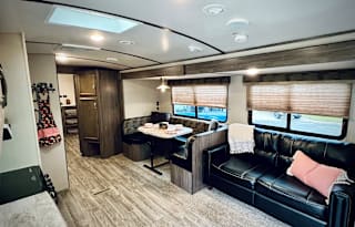 2019 Winnebago Minnie Winnie Plus 31BHDS