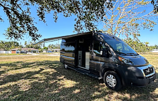 2023 Thor Motor Coach Tellaro 20K