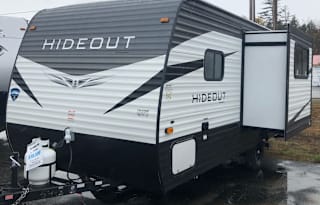 2021 Keystone Hideout 21ft with slider