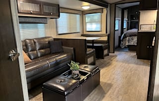 2019 Cruiser Shadow Cruiser 277BHS