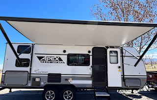 2022 Coachmen- Lightweight, Quick Set Up & Stocked
