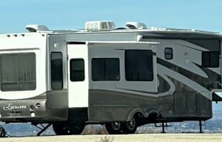 John's 38' OFF GRID SOLAR Fifth Wheel