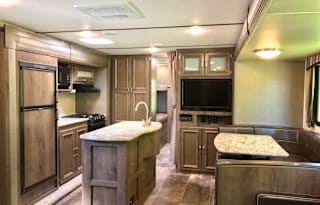 Keystone Passport 3320BH