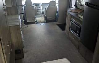 Melbourne Prestige 24LP, Easy To Drive and Park