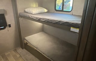 2021 Coleman Bunkroom 38RLS
