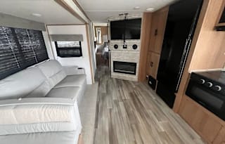 Kid and Pet friendly Camper rental