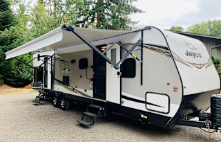2019 Jayco Jay Flight 32BHDS Family Sized Luxury