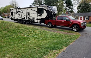 Pet Friendly, Kid Approved, 5th wheel Toy Hauler!