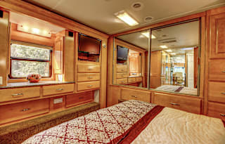 2007  Alpine Coach Limited