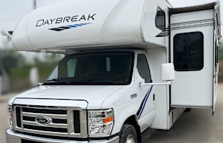 2020 Thor Motor Coach Daybreak 27DB