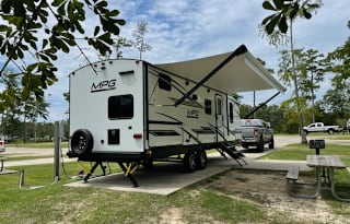 64 - 2022 Heartland MPG 2500BH