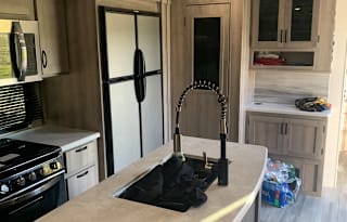 2021 Winnebago 3235RL
