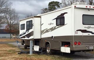 Nice Comfortable Getaway for weekend or longer!