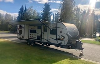 * Fully Stocked* 2014 33" Koala  Super Lite - Family Friendly Travel Trailer