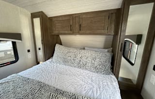2022 Forest River RV EVO  **No Dunes**
