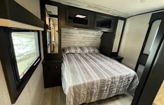 2022 Jayco Jay Feather 24BH