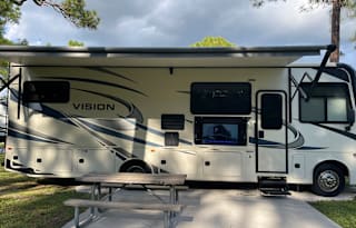 2021 Entegra Coach Vision 29F