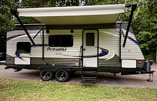 2018 Prowler Lynx. Sleeps 8. Delivery Available