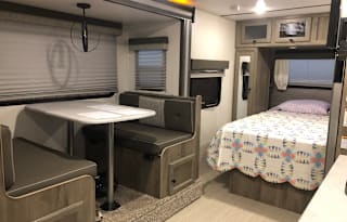2021 Forest River RV Surveyor Legend 19RBLE