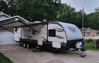2018 Forest River Cruise Lite- Sleeps 9