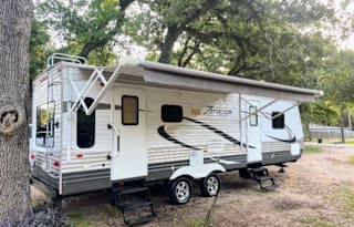 Comfy Zinger 32ft Crossroad, Clean and Fun!