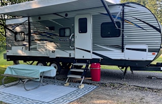 Kozy Kid Bunkhouse - 29ft / Sleeps 9