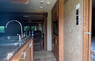 2011 Forest River RV Wildcat extraLite 30BHS