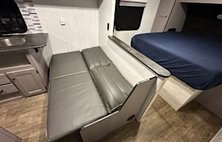 Sleeps 9 - 2022 Heartland Trail Runner Trailer