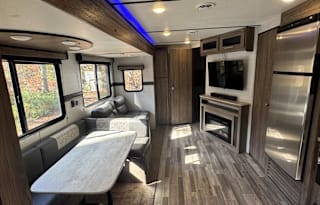 TWO Bathroom, FULLY EQUIPPED home away from home!