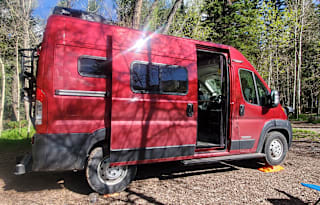 2022 Winnebego Solis Pocket -Little Red