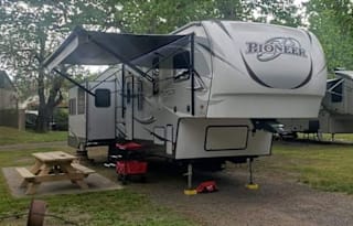 2019 Heartland Pioneer PL355 (Bunkhouse!)