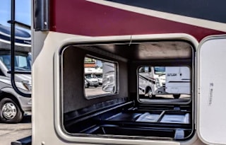 27' CLASS C MOTORHOME PET FRIENDLY KW AIRPORT